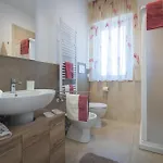 Dimora Belvedere Con Mansarda E Balcone A 5 Minuti Dal Mare Appartement *