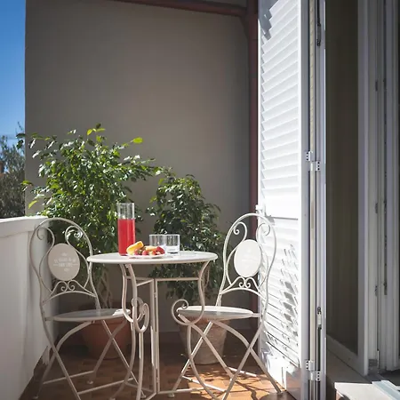 Dimora Belvedere Con Mansarda E Balcone A 5 Minuti Dal Mare דירה *